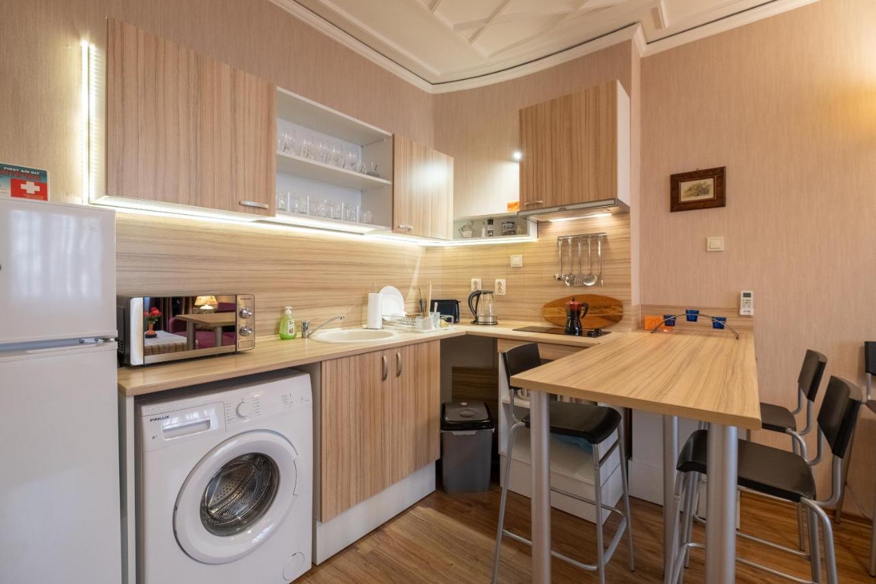 Feel Sofia - One Bedroom Apartment Next To Russian Square Ngoại thất bức ảnh