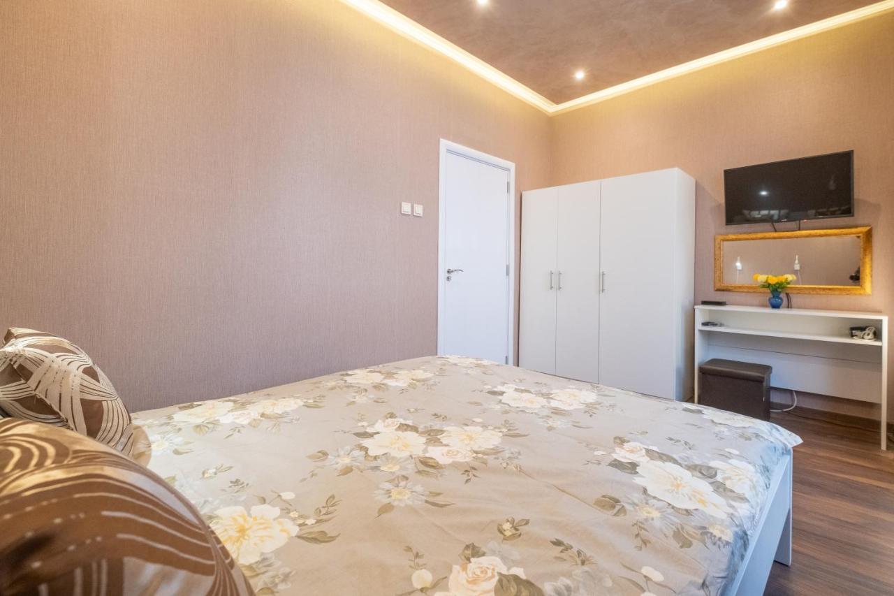 Feel Sofia - One Bedroom Apartment Next To Russian Square Ngoại thất bức ảnh